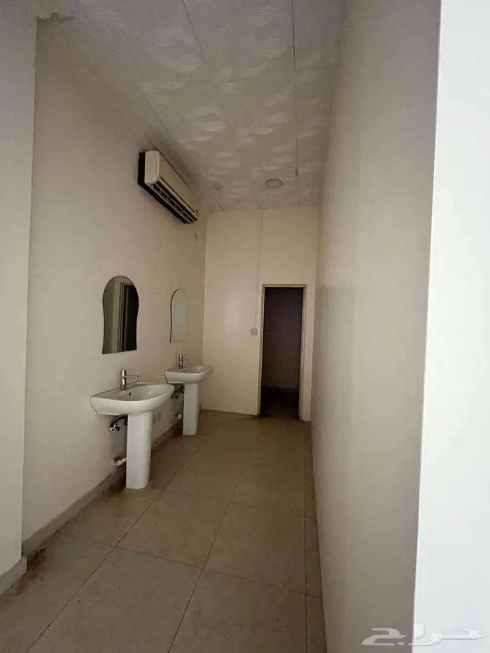 معرض للإيجار 8