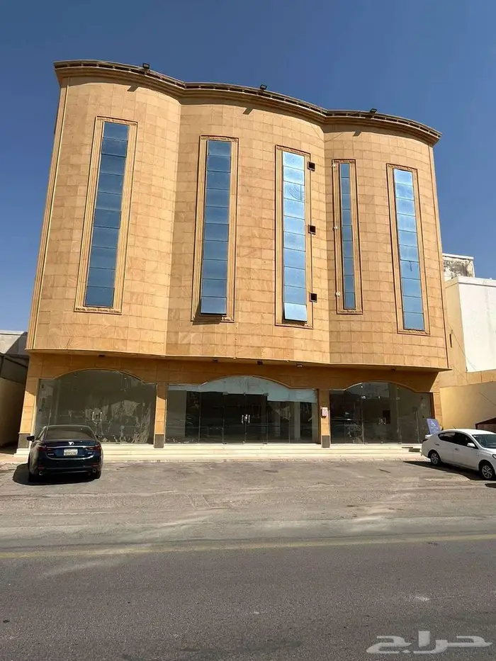 معرض للإيجار 1