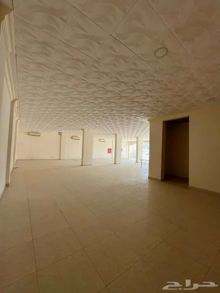 معرض للإيجار 10