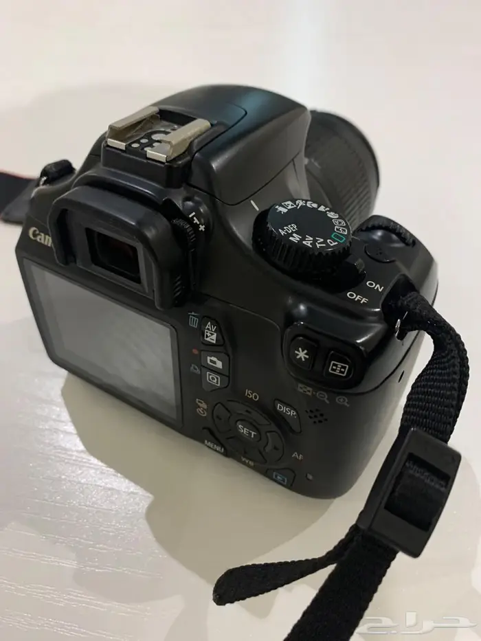 كامره كانون 1100D مع الشاحن والبطارية 0