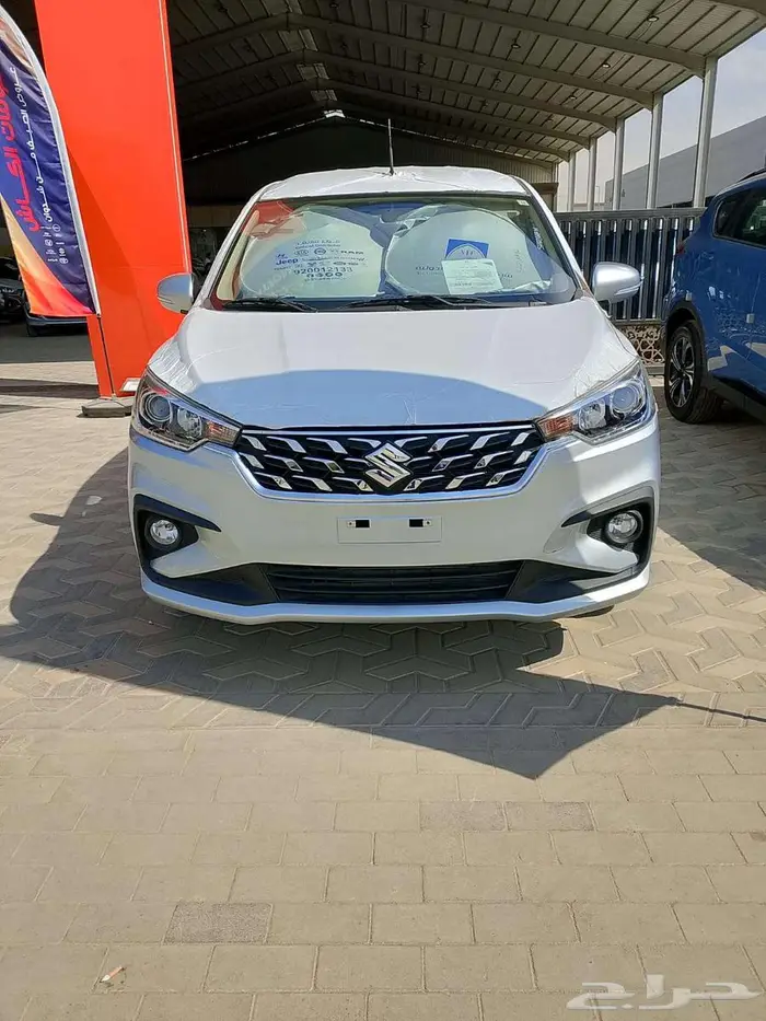 سوزوكي ارتيجا GLX فل كامل موديل 2025 0