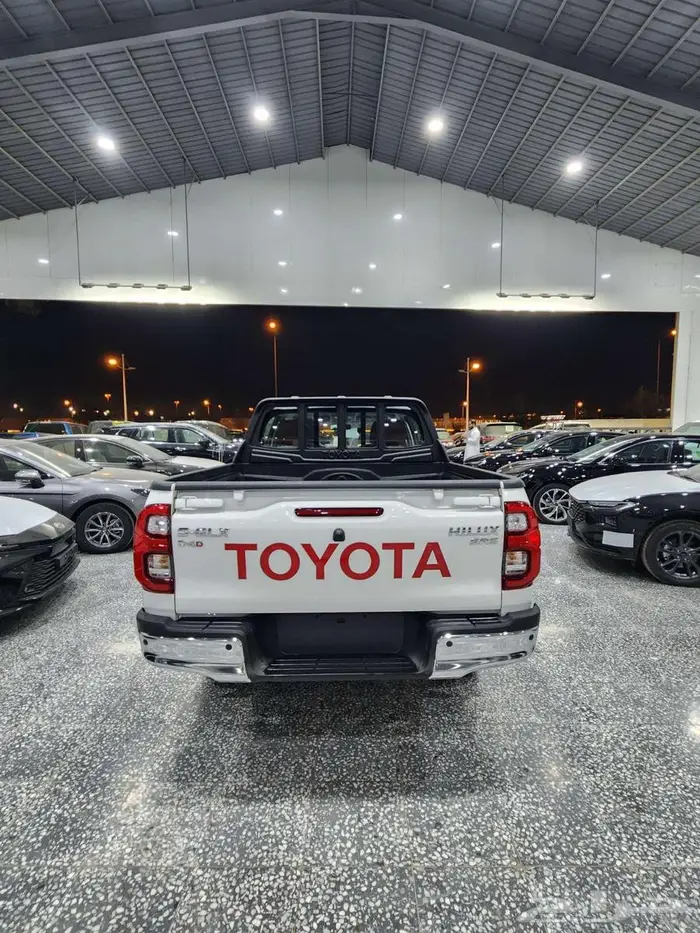 هايلوكس غمارتين S-GLX قير اتوماتيك ديزل 2025 3