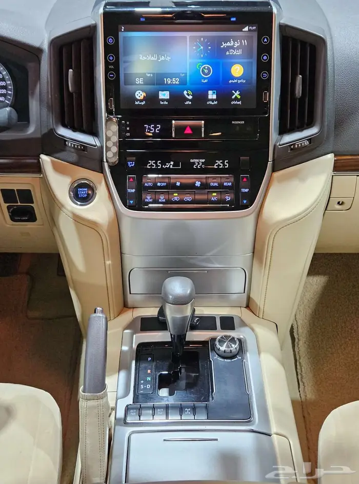 تويوتا لاندكروزر GXR..2016 38
