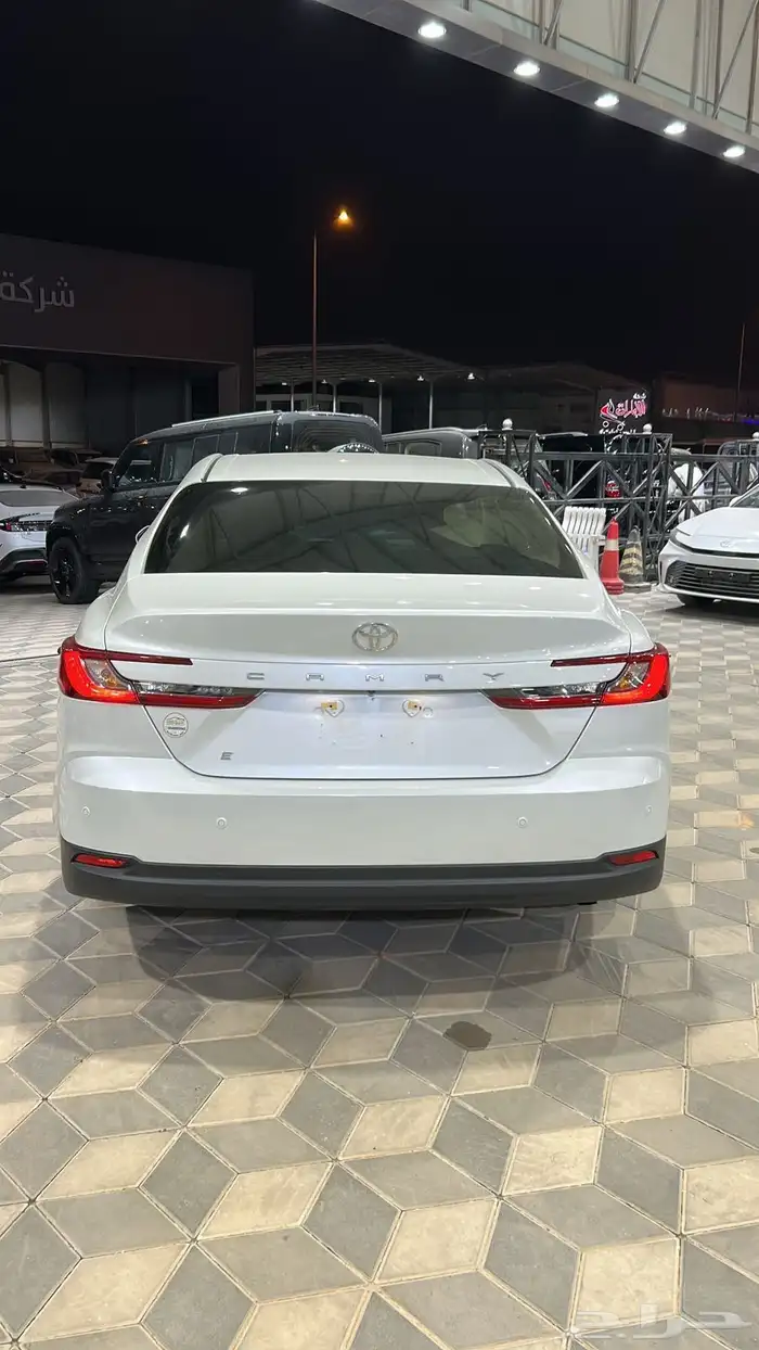 تويوتا كامري E استاندر 2025 بنزين سعودي. عداد 27 الف كيلو 5