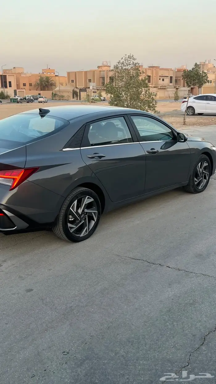 هيونداي انترا 2025 كمفورت 2