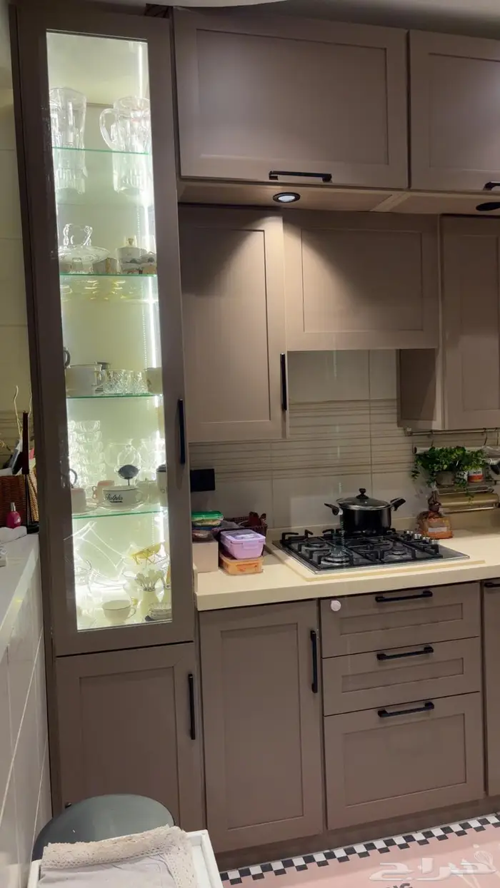 شقة ايجار للتقبيل بأثاثها 8