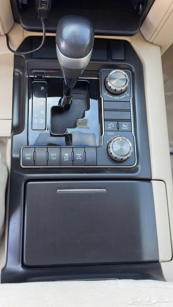 لاندكروزر جي اكس ار 2020 GXR سعودي تورنق عداد 83 الف 33