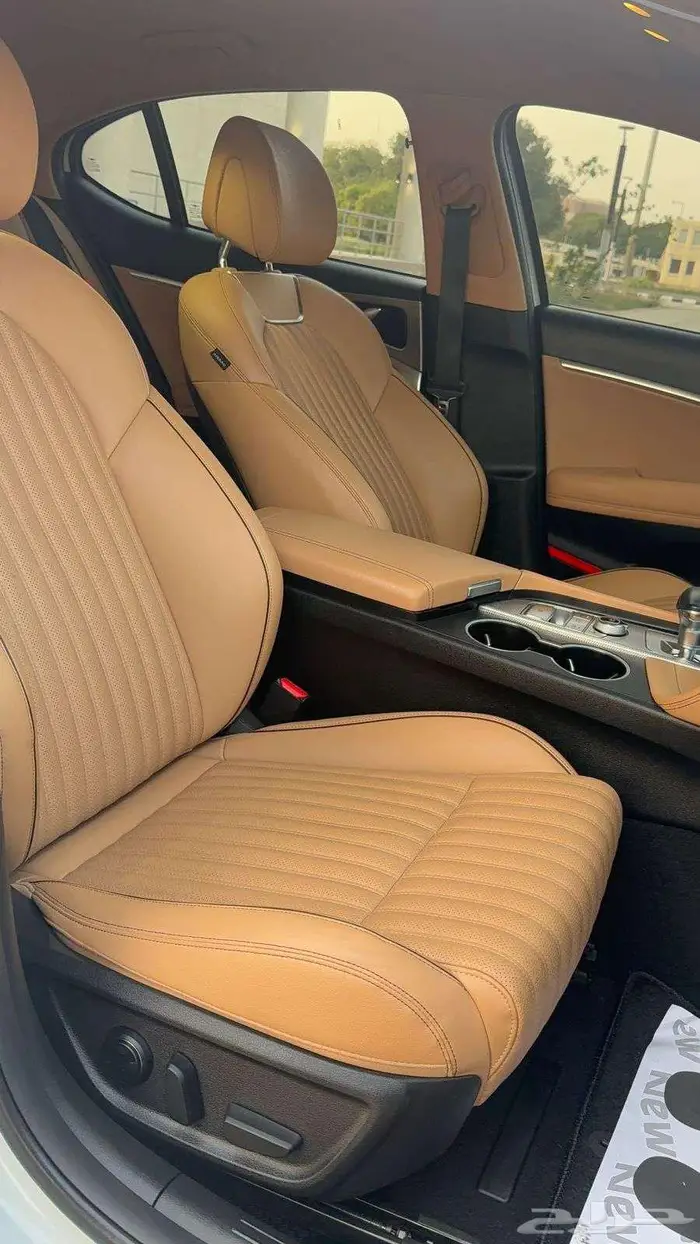 جنسس G70 2021 نظيفة جدا بودي وكالة شبه جديد بطاقة جمركية 23