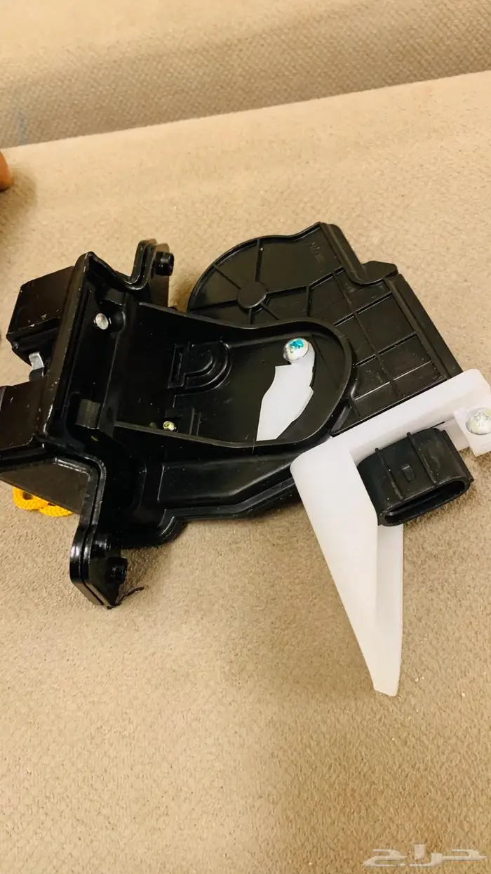 قفل شنطة لاندكروزر 0