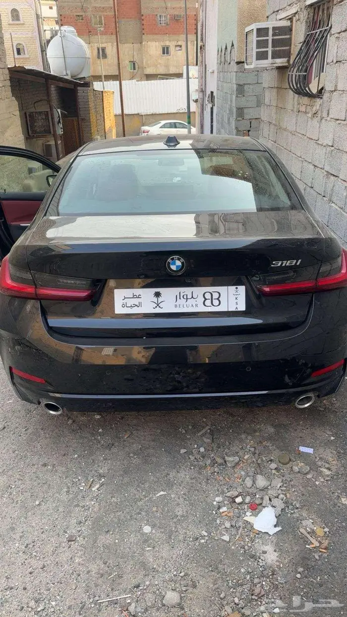 سيارة BMW 318i 2025 0