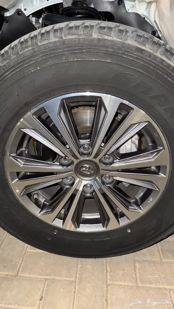 هايلكس 2024 فل كامل دبل بنزيم 11