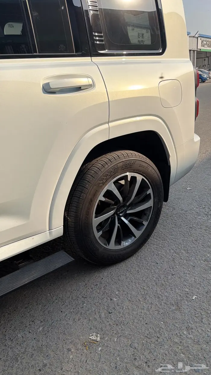 جنوط هافال H9 اصلي للبيع مع الكفرات 0