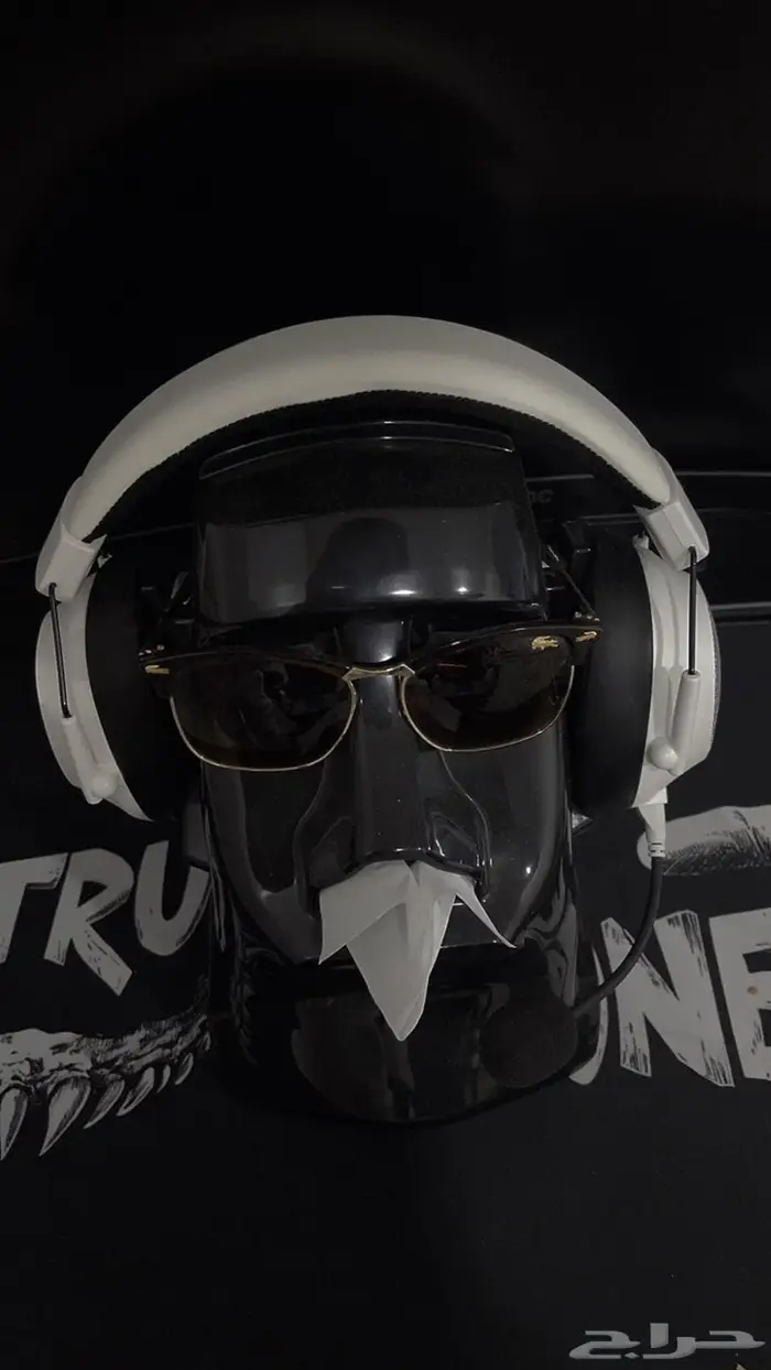 بلاستيشن 5 ومستلزمات بي سي كاملة 5