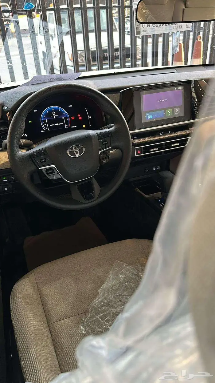 تويوتا كامري ستاندر بنزين 2025 5