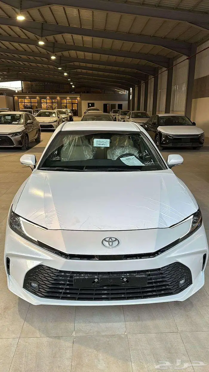 تويوتا كامري ستاندر بنزين 2025 0