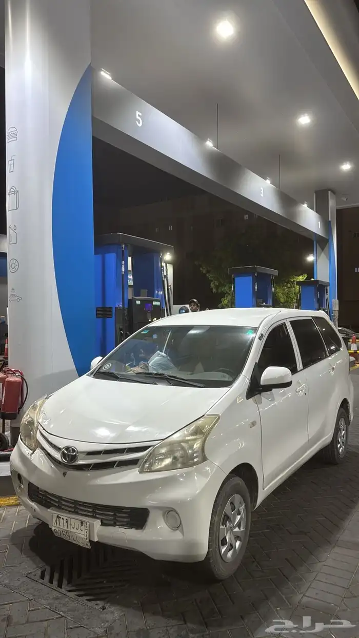 تويوتا افانزا 2015 للبيع او البدل 10