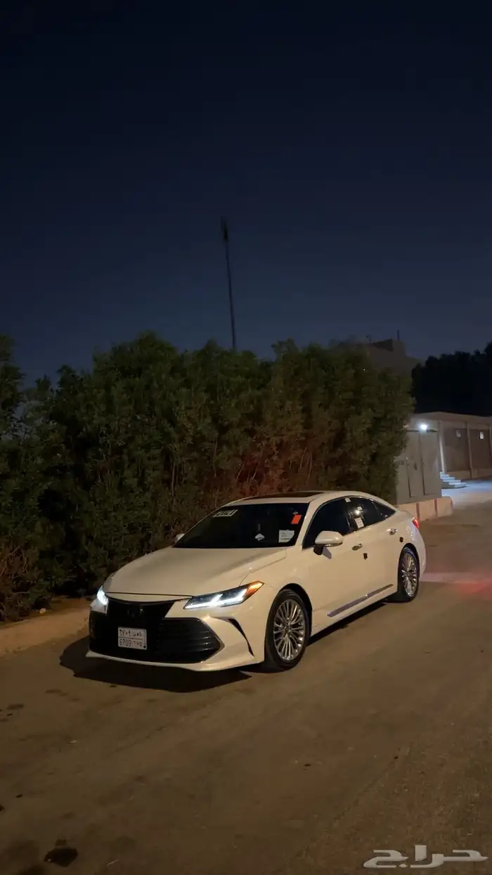 تويوتا أفالون 2021بريميوم فل كامل 2