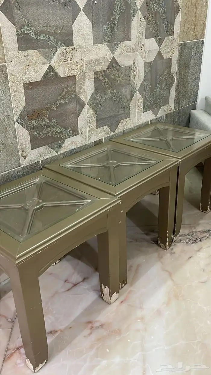 كنب نظيف خالي من الشقوق على السوم 5