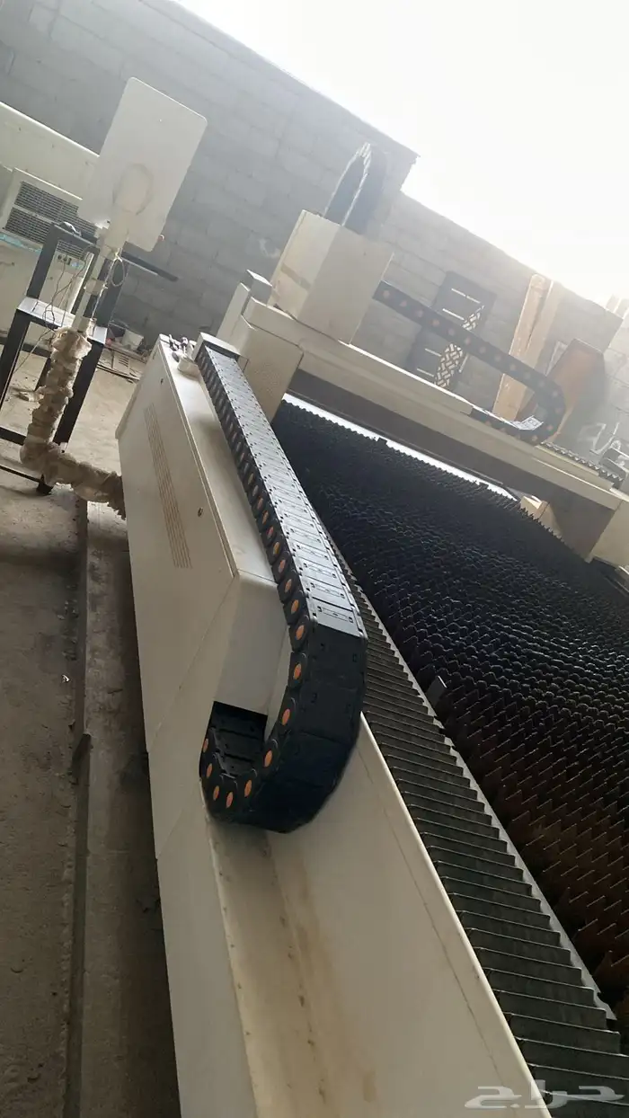 مكاين مقص صاج وثناية صاج ومكابس للبيع شبه جديد صنع 2022 1