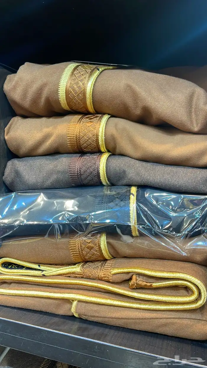 هدايا بشت شتوي وبر فرة بشت زواج دروع سبوف تخرج ترقية 6