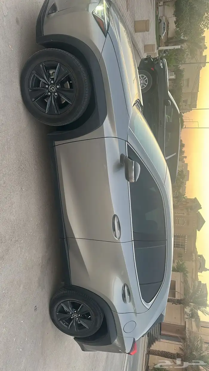 لكزس UX200 1