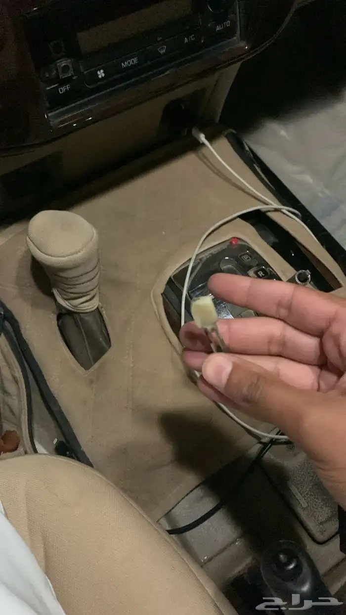 مطلوب قطعه لمقبض قير اتوماتيك نيسان فتك عاجل 0