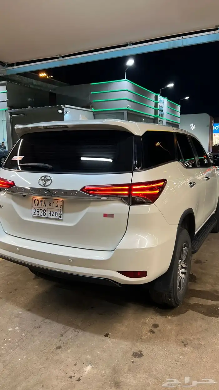 للبيع فورتشنر 2020 بدون دبل 6