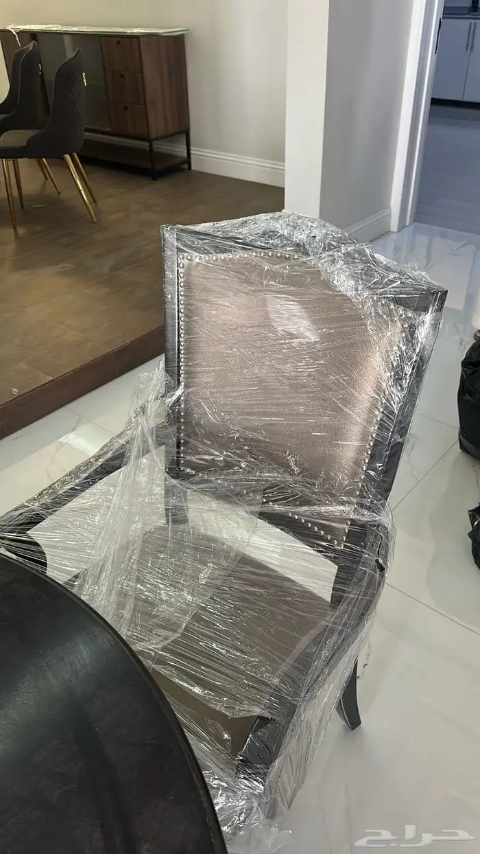 طاولة طعام 8 كراسي   دولاب 3