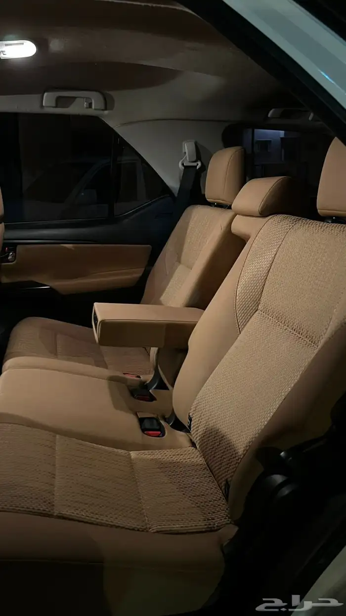 للبيع فورتشنر 2020 بدون دبل 23