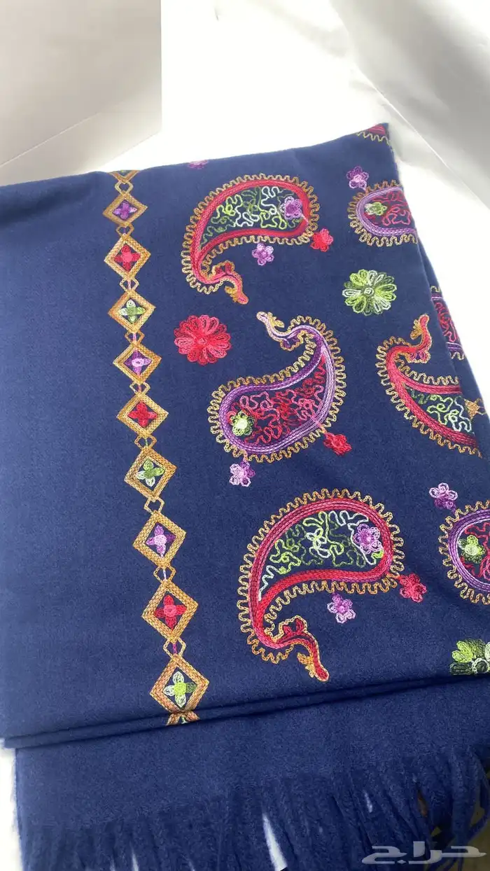 كولكشن الشتاء شالات كشميري. مطرز 15