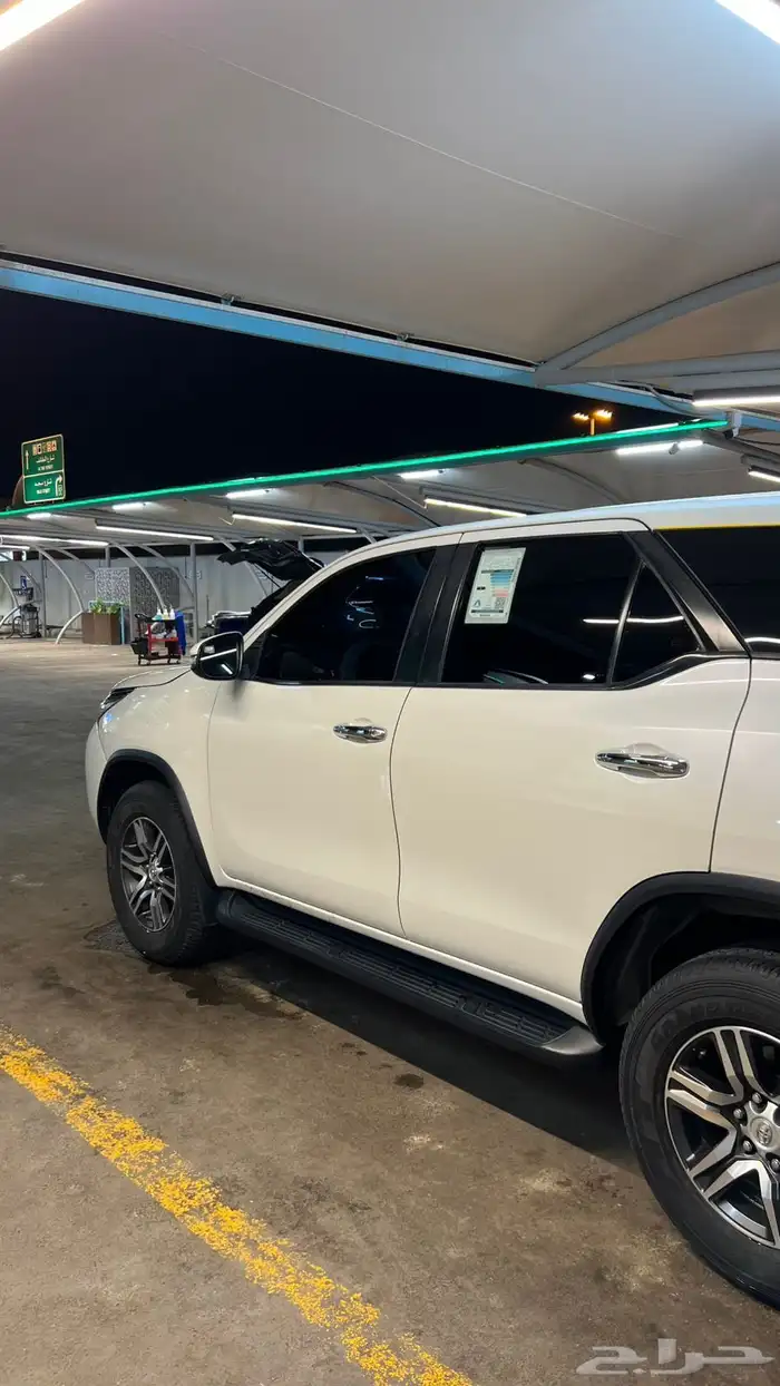 للبيع فورتشنر 2020 بدون دبل 3