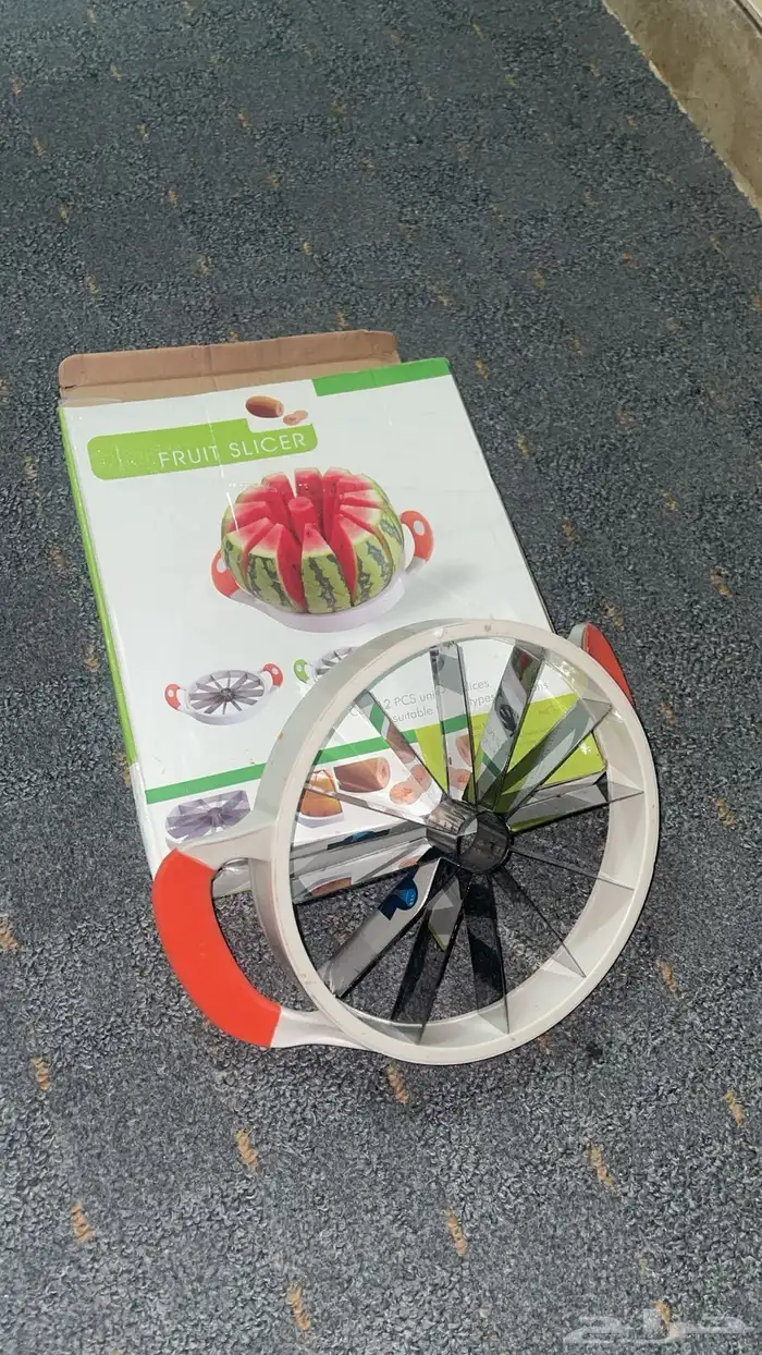 أغراض متفرقه للبيع منها ماكينه قهوا تخزن فيها قهوا ونافوره 3