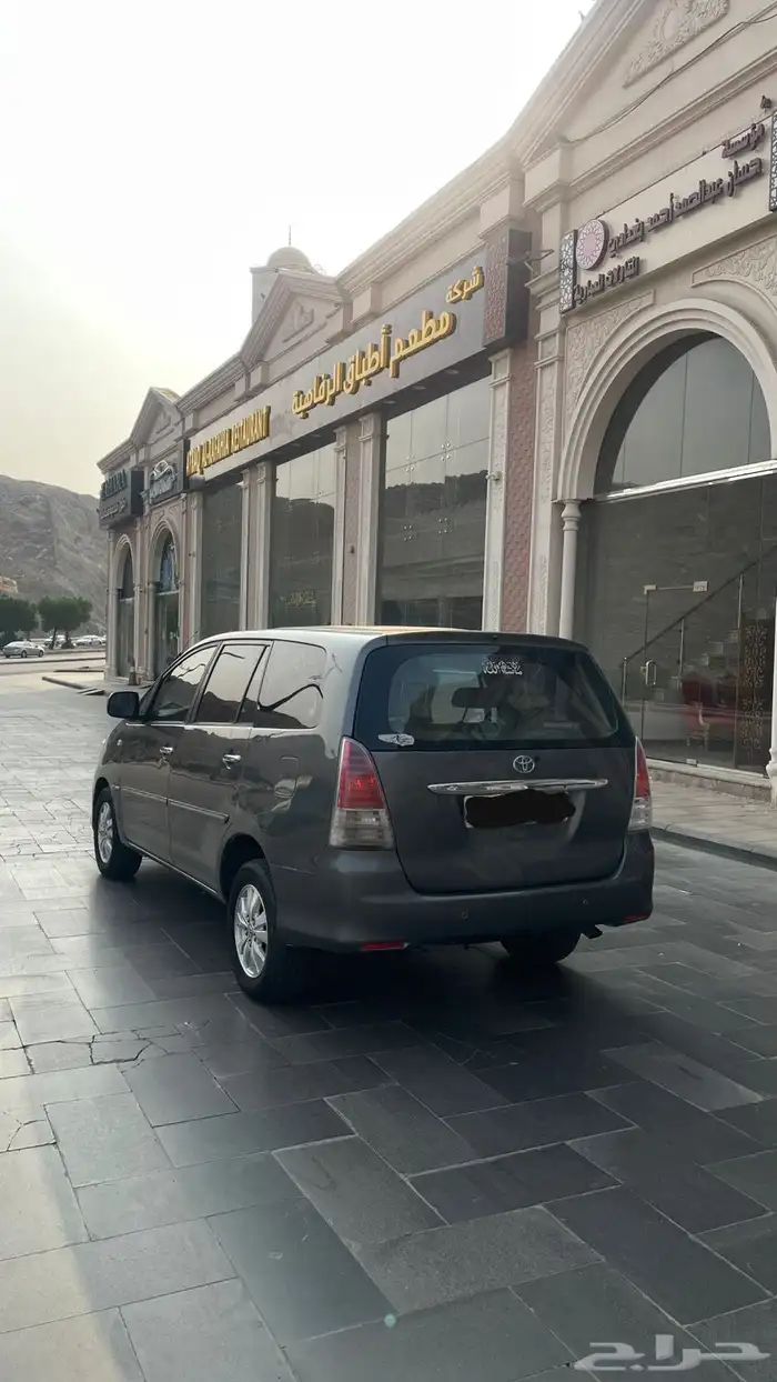 تويوتا انوفا 2011 1