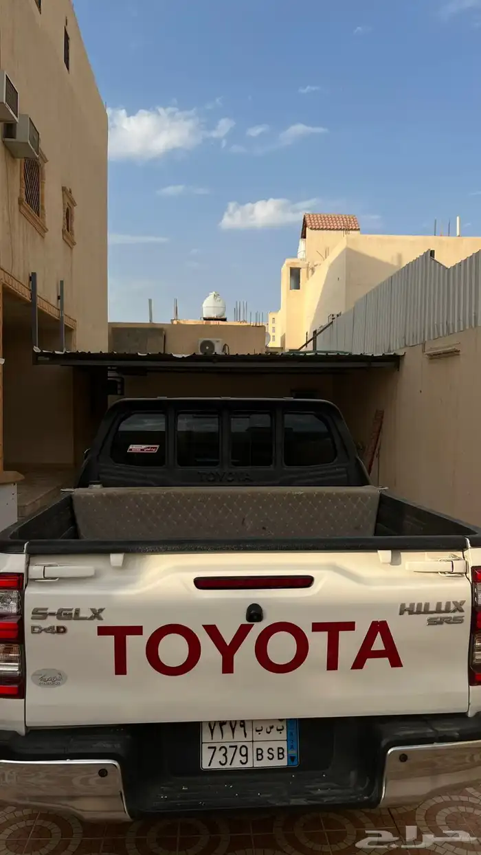 هايلوكس2021 4