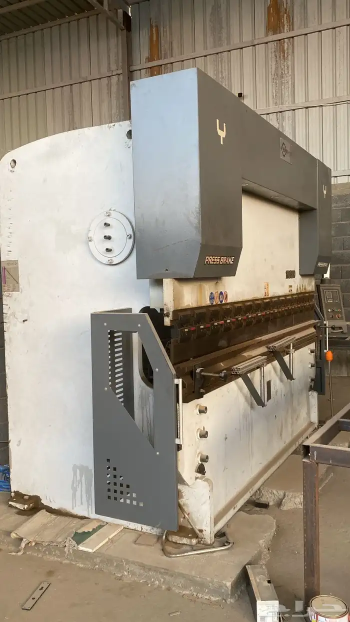 مكاين مقص صاج وثناية صاج ومكابس للبيع شبه جديد صنع 2022 8