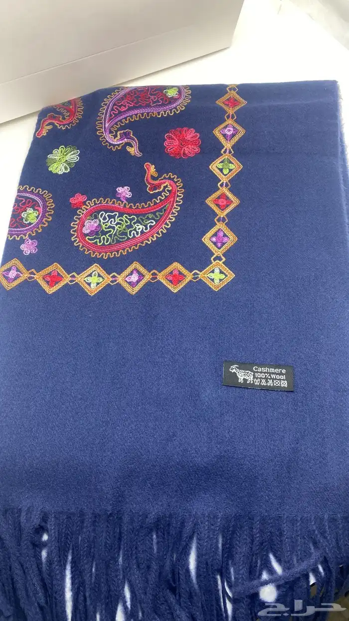 كولكشن الشتاء شالات كشميري. مطرز 11