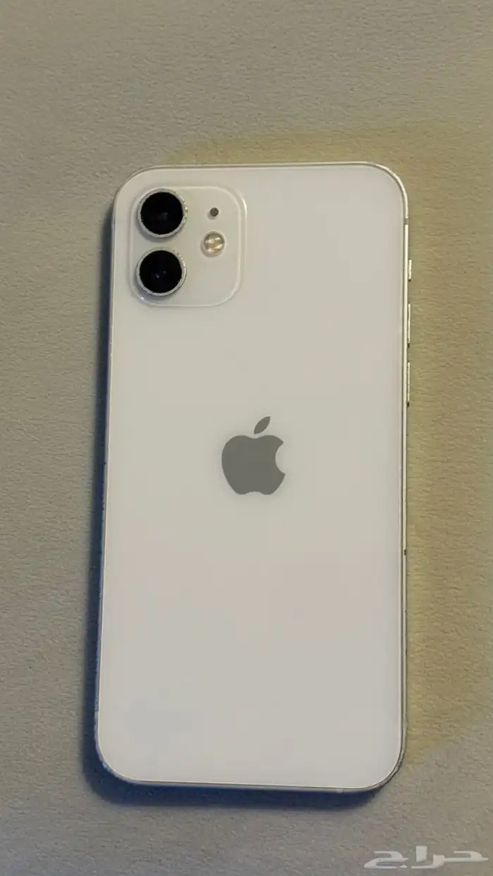 ايفون 12 اللون أبيض السعة 128 البطارية   87 8