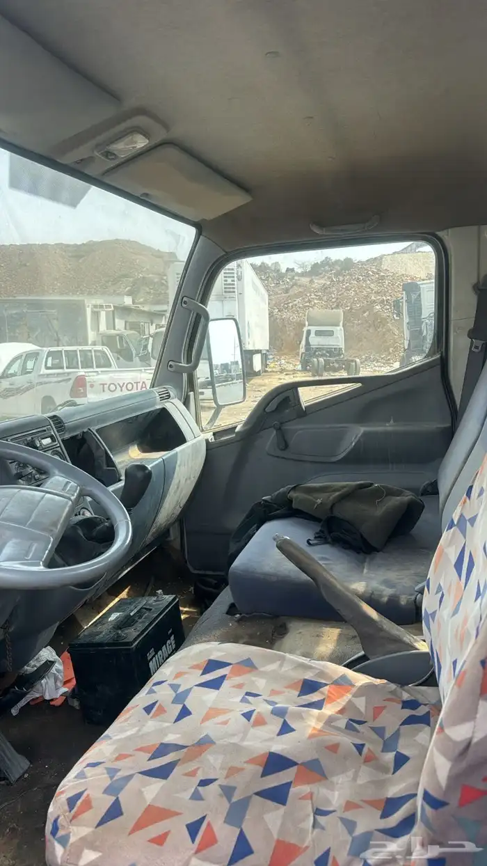 متسوبيشي كانتر 2012 نظيييف جدا 6