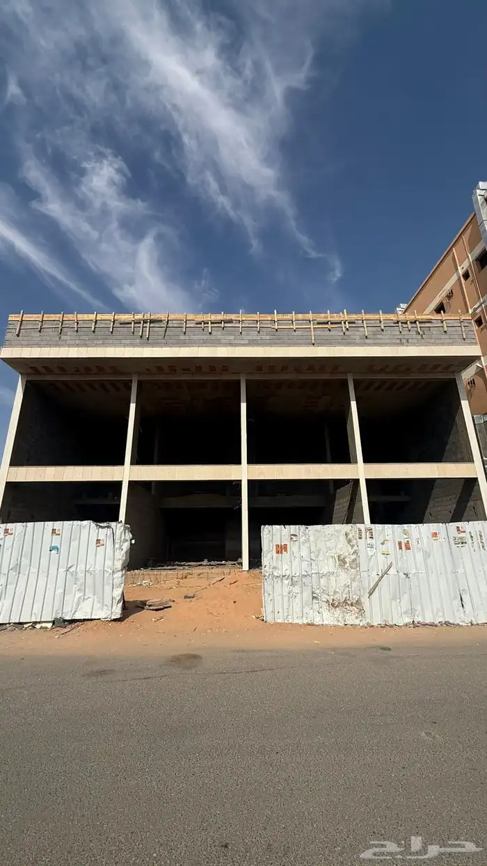 فله للبيع حي المصيف مع اربع محلات تجاريه 5