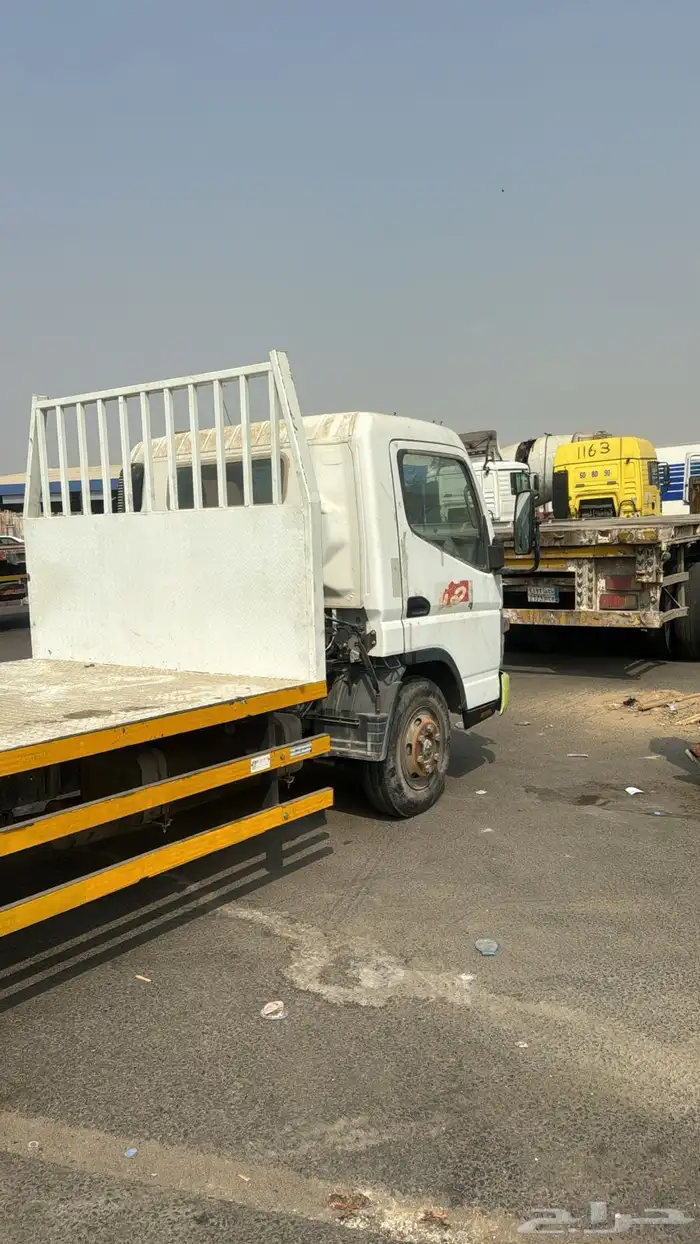 متسوبيشي كانتر 2012 نظيييف جدا 4