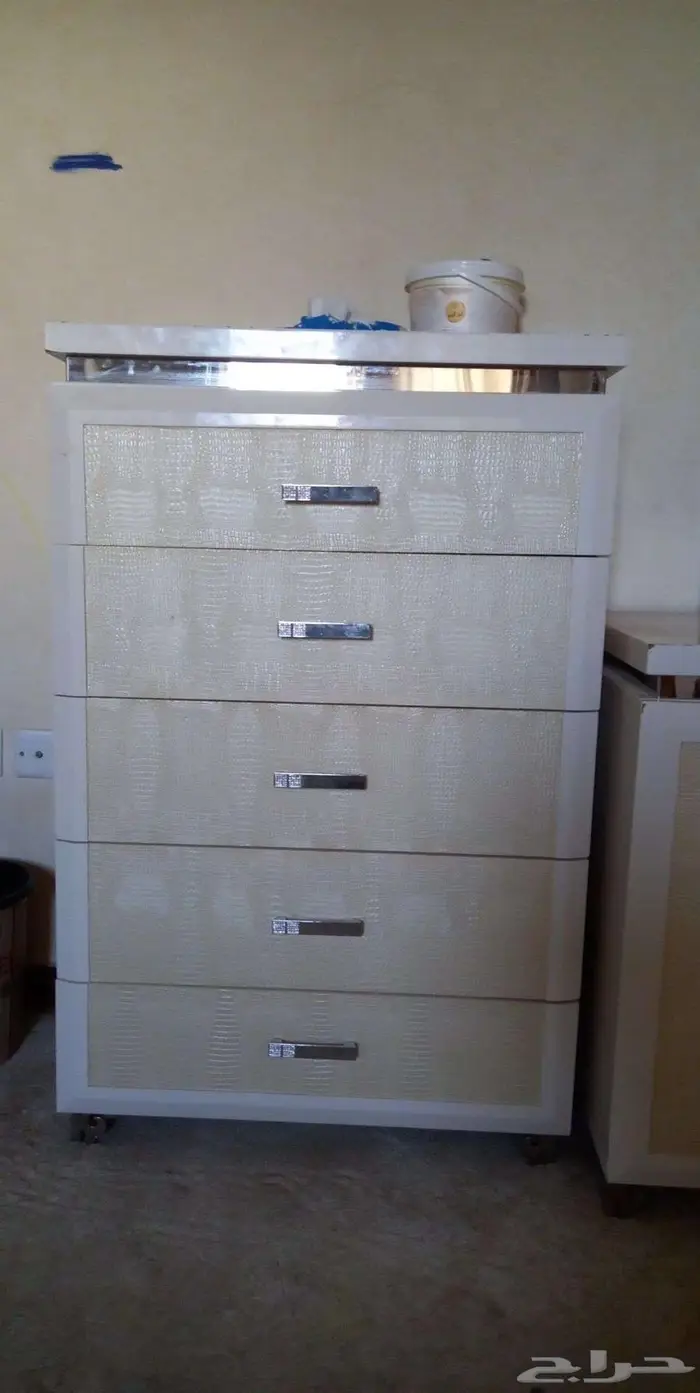 للبيع اثاث غرفة نوم مستعمل 0