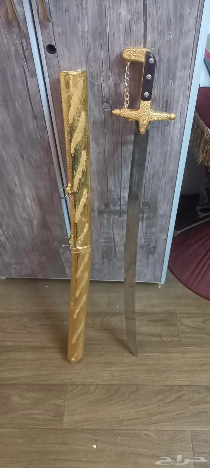 سيف زينه مصنوع من المعدن 0