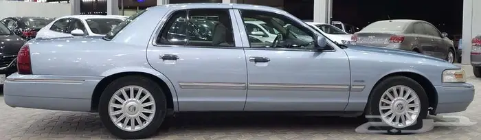 فورد جراند ماركيز 2010 4