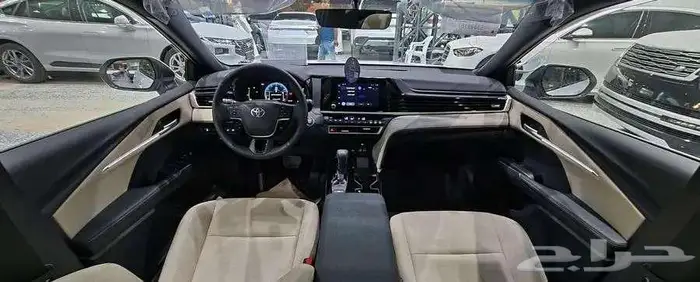 تويوتا كامري LE بنزين 2025 3