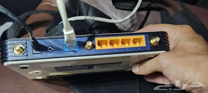 جهاز مقوي شبكات TP LINK 2