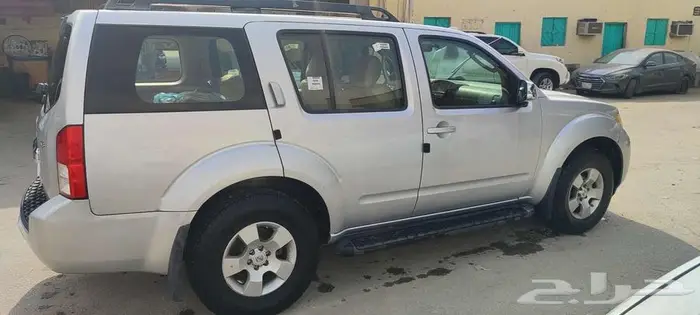 NISSAN PATHFINDER SE 2010 8