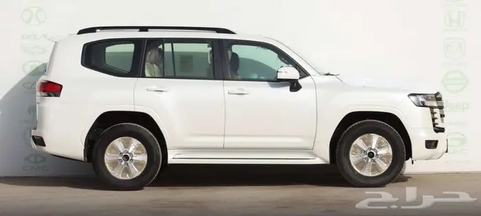تويوتا لاندكروزر GXR. L2بنزين موديل 2025 12