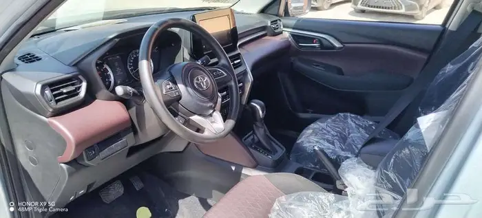 تويوتا اوربان كروزر GLX فل 2026 5