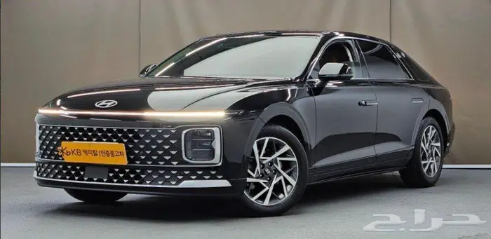 أزيرا 2025 (بنزين) بريميوم 3