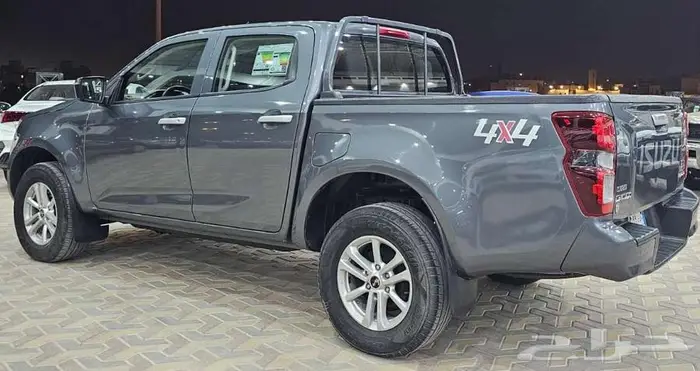 ايسوزو ديماكس غمارتين ديزل 2022 دبل LS 7